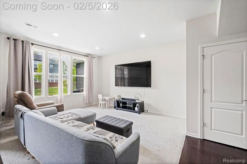 4782 Broomfield Way, Lake Orion, MI, 48359-1956 | Card Image