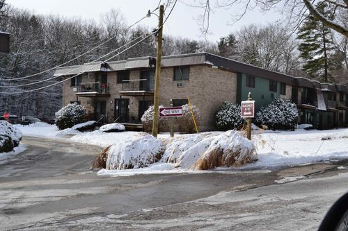 apt-2-10 Strawberry Bank Rd, Nashua, NH, 03062-2747 | Card Image