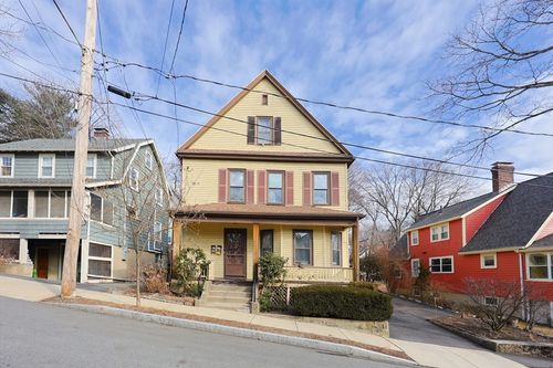 17 Oakledge St, Arlington, MA, 02474-2628 | Card Image