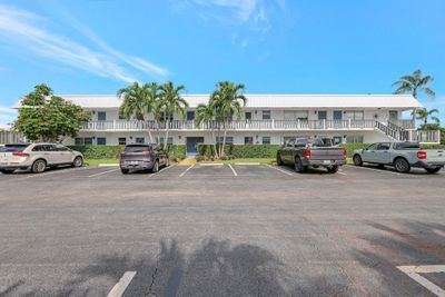 138-8 - 2929 Se Ocean Boulevard, Condo with 2 bedrooms, 2 bathrooms and null parking in Stuart FL | Image 1