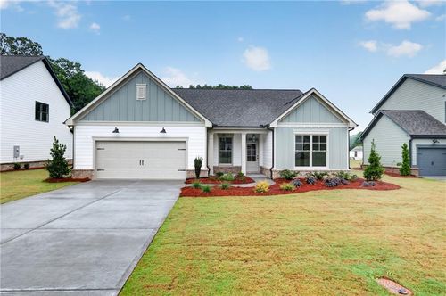69 Stanley Dr, Winder, GA, 30680-1118 | Card Image