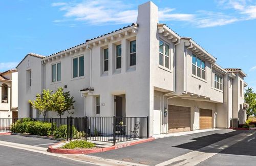 2101-5301 E Commerce Way, Sacramento, CA, 95835-3053 | Card Image