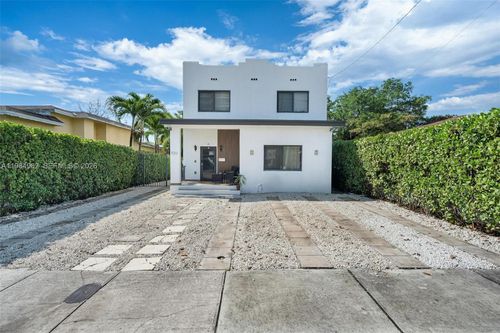 920 Sw 9th St, Miami, FL, 33130 | Card Image