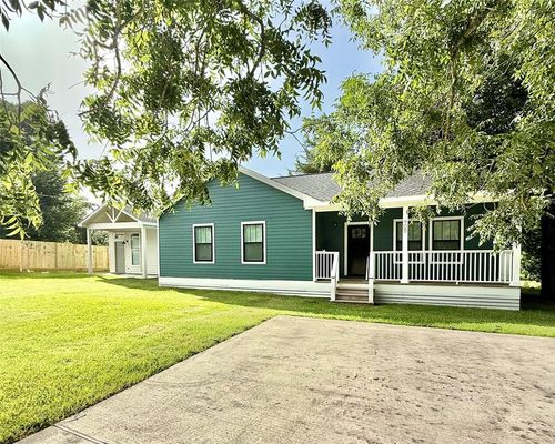 905 Sycamore St, Brenham, TX, 77833-3308 | Card Image