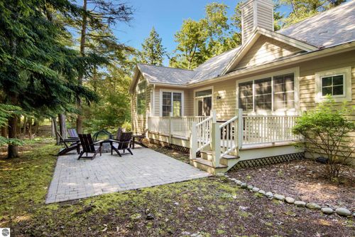 6 Twisted Oak, Glen Arbor, MI, 49636 | Card Image