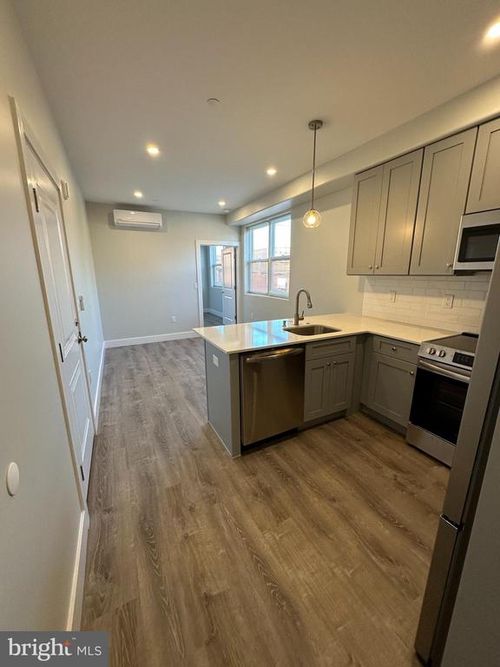 1-900 W Susquehanna Ave, PHILADELPHIA, PA, 19122-1329 | Card Image