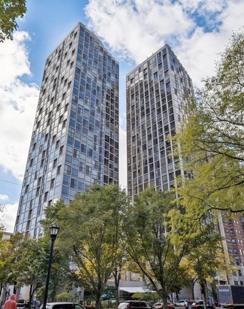 apt-1806-345 Fullerton Pkwy, Chicago, IL, 60614-4866 | Card Image