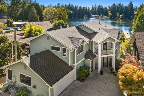 c-2155 N 128th St, Seattle, WA, 98133-7869 | Card Image