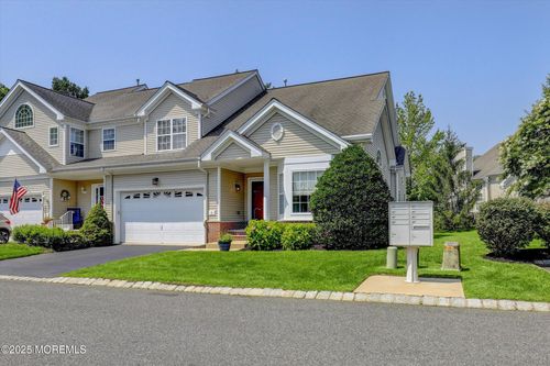 5 Waverly Ct, Eatontown, NJ, 07724-9628 | Card Image