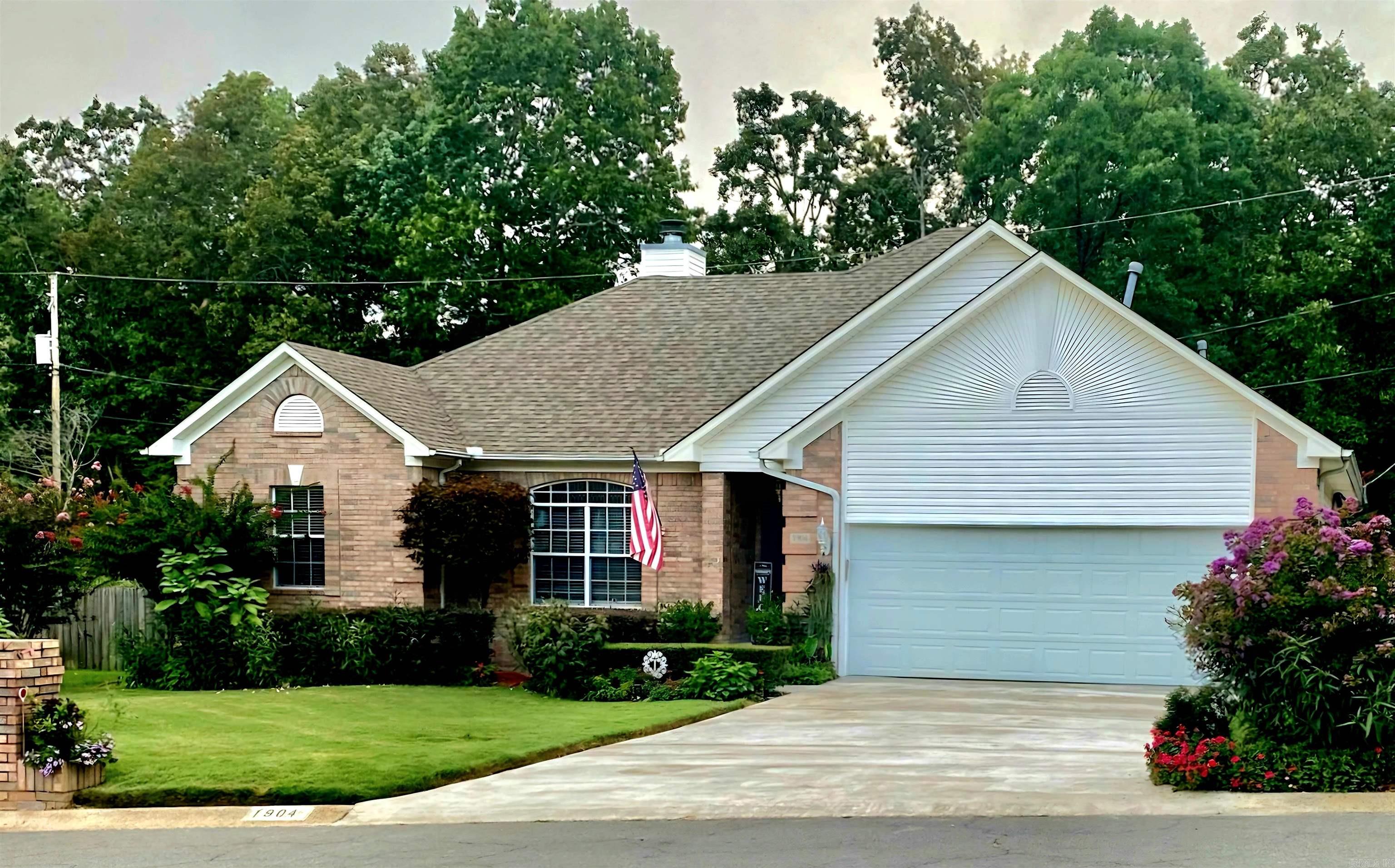 Brookford Dr, Little Rock, AR 72211