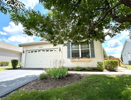 21217 Lily Lake Ln, Crest Hill, IL, 60403-3285 | Card Image