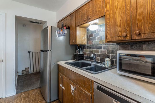 Tiled back splash. | Image 9