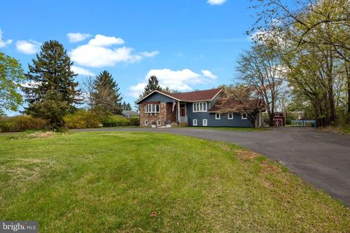 152 Twining Bridge Rd, NEWTOWN, PA, 18940-9701 | Card Image