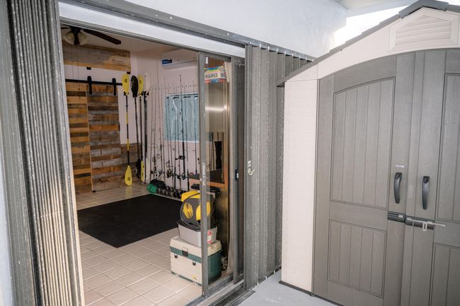 Garage | Image 49