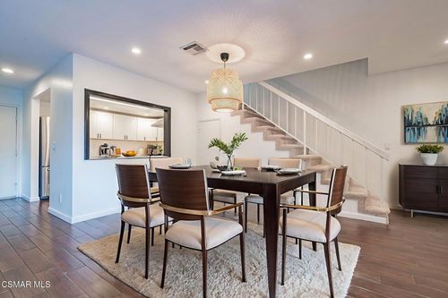 a-7231 Balboa Blvd, Van Nuys, CA, 91406 | Card Image