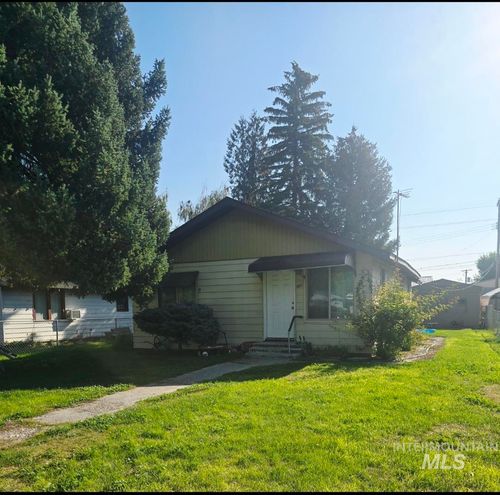 1051 Almo, Burley, ID, 83318-0000 | Card Image