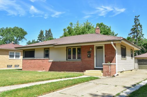 8528 W Arden Pl, Milwaukee, WI, 53225-5112 | Card Image