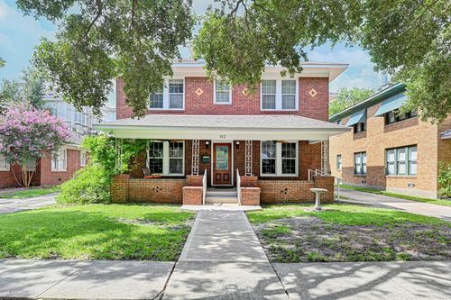 512 W Pierce St, Houston, TX, 77019-4453 | Card Image