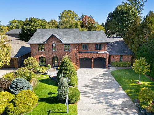 679 Greenravine Dr, Ancaster, ON, L9G4C7 | Card Image