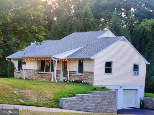 847 Highspire Rd, Glenmoore, PA, 19343-1022 | Card Image