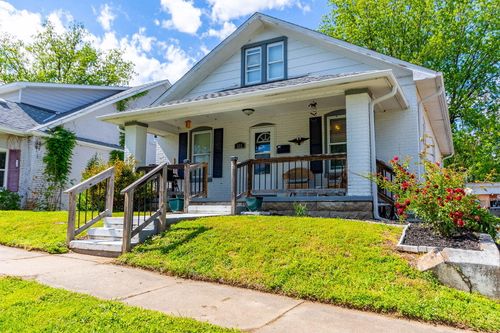 823 E Spring St, Boonville, MO, 65233-1526 | Card Image