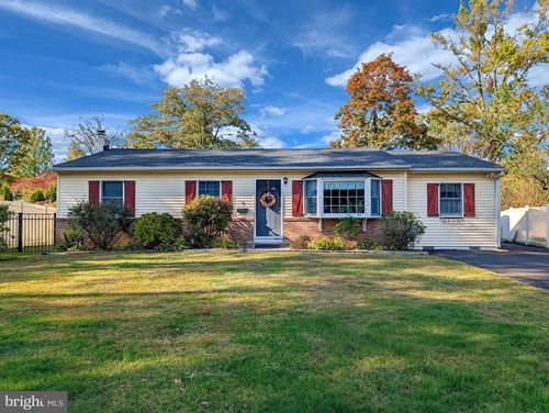 9 Maple Ln, DOYLESTOWN, PA, 18901-4437 | Card Image