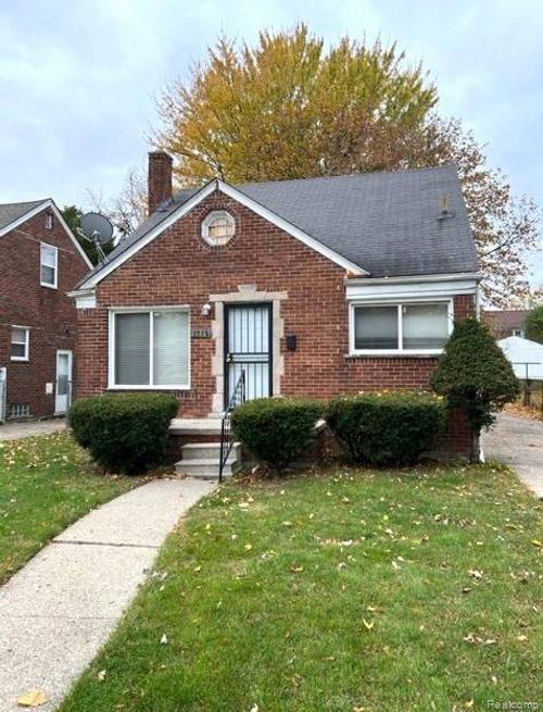 11369 Warwick St, Detroit, MI, 48228-1370 | Card Image