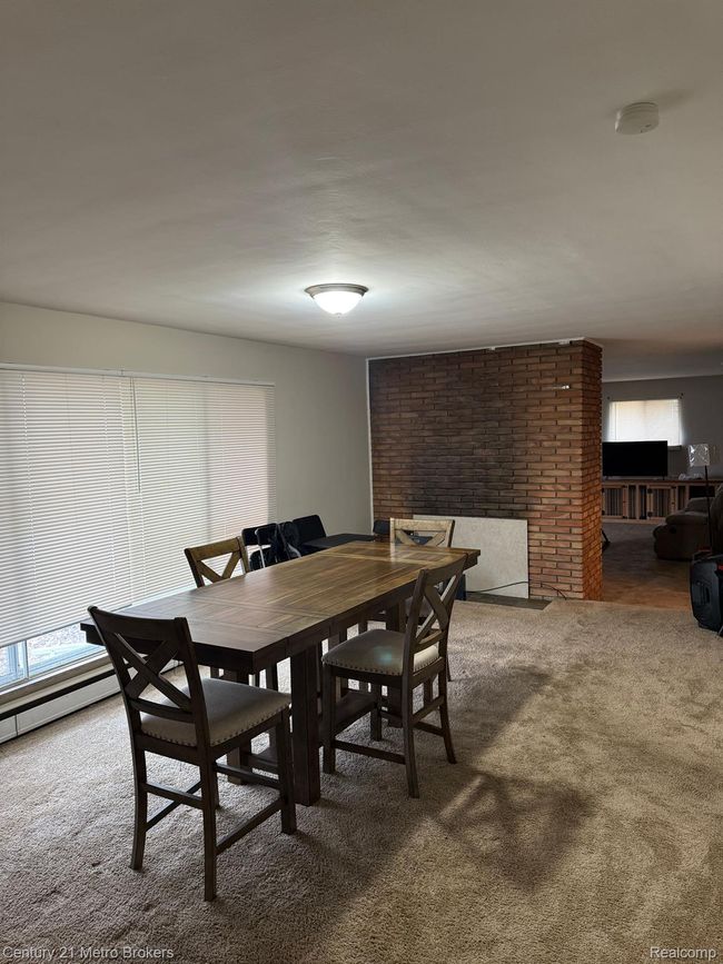 1095 Cora Dr, House other with 3 bedrooms, 2 bathrooms and null parking in Flint MI | Image 12