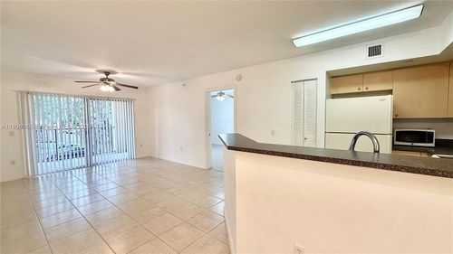 apt-205-4211 San Marino Blvd, West Palm Beach, FL, 33409-7799 | Card Image
