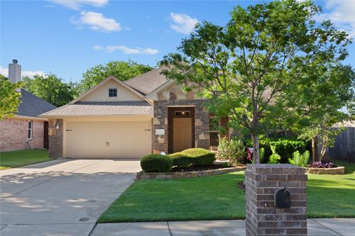 6333 Wright Armstrong St, Fort Worth, TX, 76179-7753 | Card Image