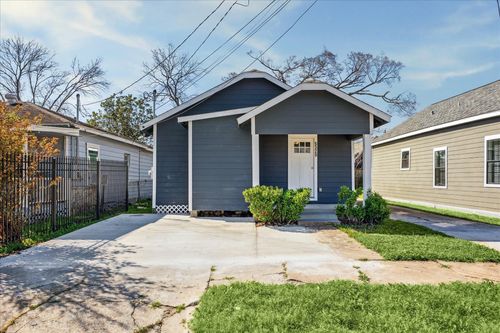 5320 Bell St, Houston, TX, 77023-2006 | Card Image