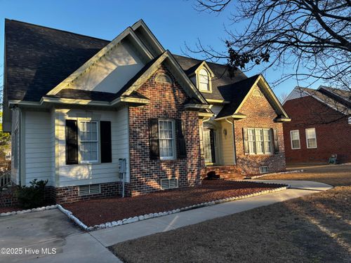 1733 Sparrow Hawk Ln, Rocky Mount, NC, 27804-9279 | Card Image