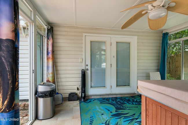 Florida Room | Image 23