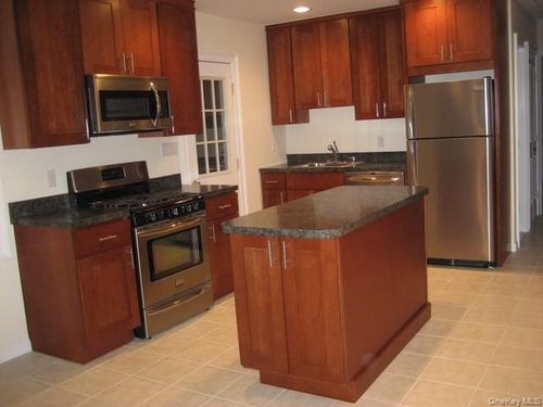 86 Brookline Ave, East Atlantic Beach, NY, 11561-1121 | Card Image