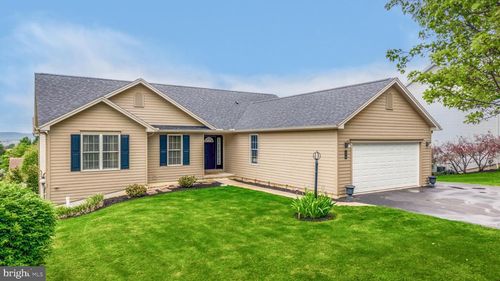 158 Jay Ln, STATE COLLEGE, PA, 16801-7414 | Card Image