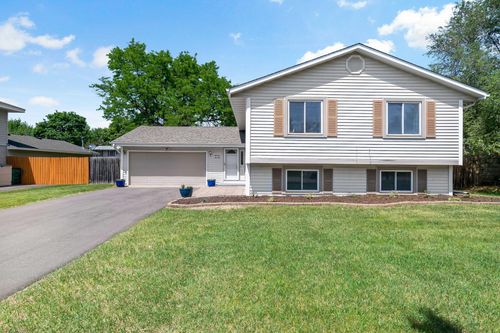 3732 81st Ave N, Brooklyn Park, MN, 55443-2756 | Card Image