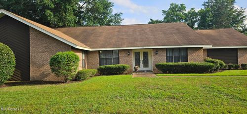 143 Rolling Meadows Drive, Jackson, MS, 39211 | Card Image