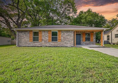 714 E 12th St, Bonham, TX, 75418-3167 | Card Image