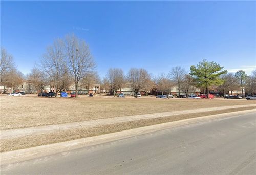 333 N Dixieland St, Lowell, AR, 72745 | Card Image