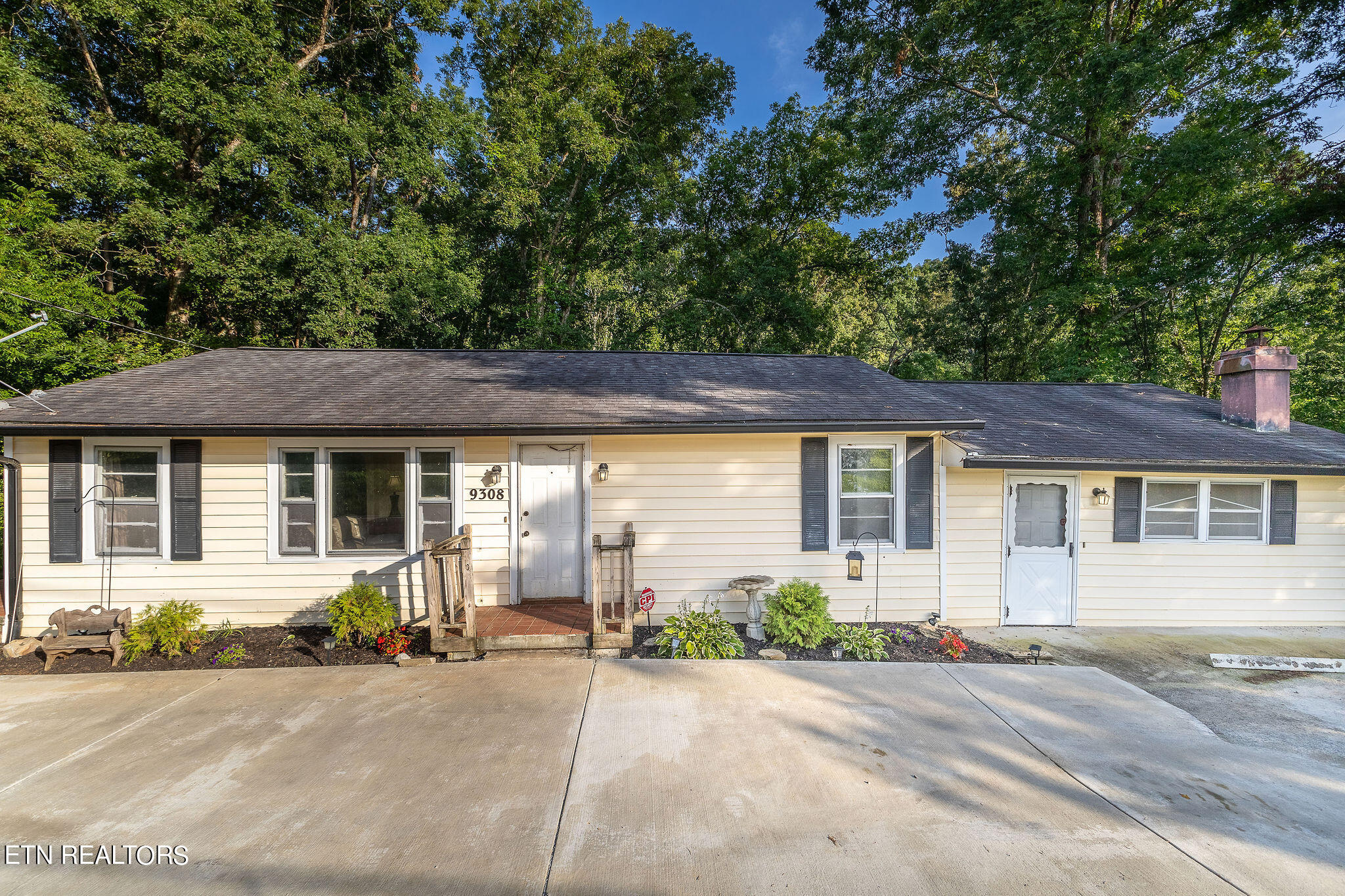 Emory Rd, Knoxville, TN 37931