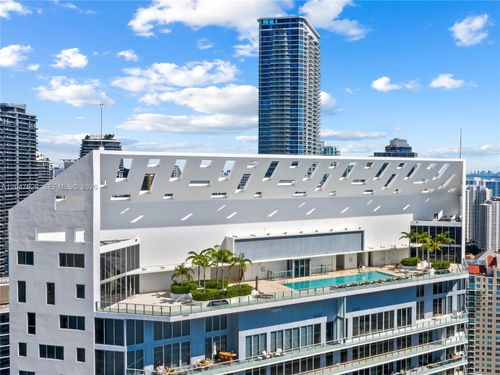 1813-1300 Brickell Bay Dr, Miami, FL, 33131-3389 | Card Image