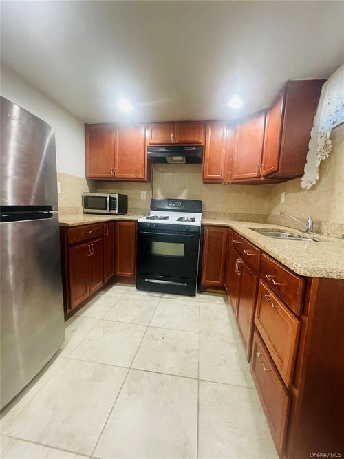 ll-121-07 Guy R Brewer Blvd, Jamaica, NY, 11434-2429 | Card Image