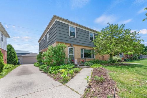 8833-8831 W Hawthorne Avenue, Wauwatosa, WI, 53226 | Card Image