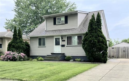 4576 W 193rd St, Cleveland, OH, 44135-1747 | Card Image