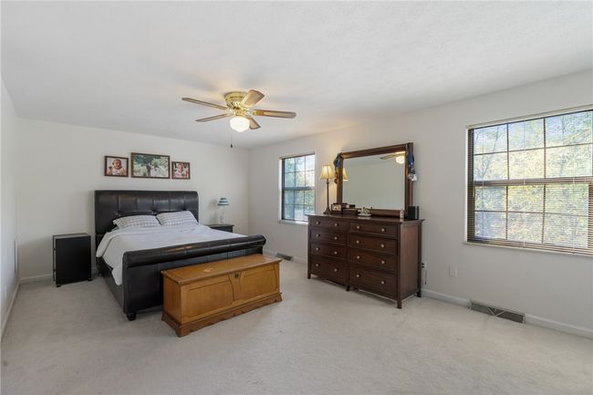587 Thorncliffe Dr, Townhouse with 2 bedrooms, 3 bathrooms and 2 parking in Pittsburgh PA | Image 18
