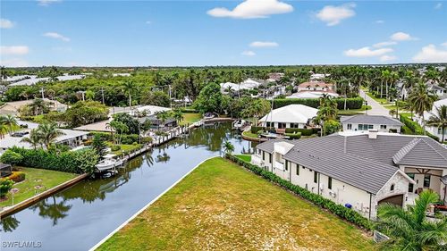 1693 Bonita Ct, NAPLES, FL, 34102-1527 | Card Image