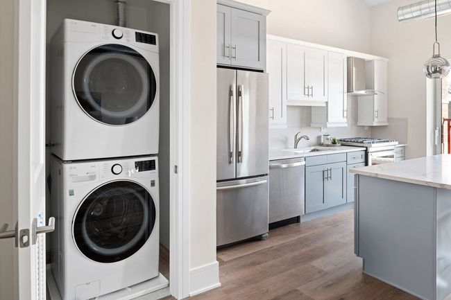 306 - 6700 W North Ave, Condo with 2 bedrooms, 2 bathrooms and 2 parking in CHICAGO IL | Image 11