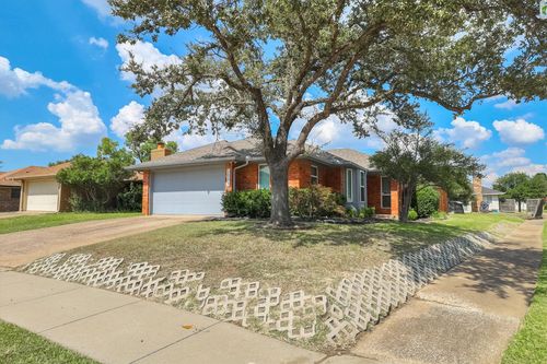 2039 Avignon Dr, Carrollton, TX, 75007-2453 | Card Image