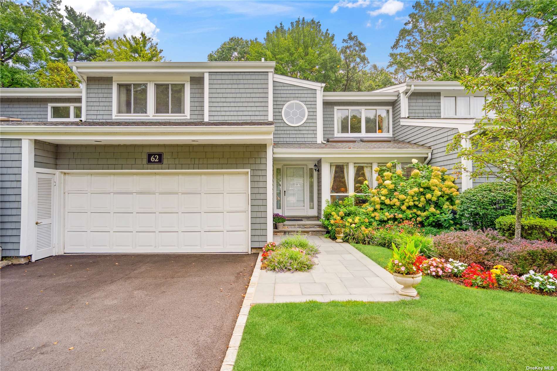 Ascot Ct, Manhasset, NY 11030
