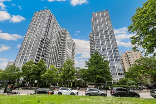 2130-4250 Marine Dr, Chicago, IL, 60613-1717 | Card Image